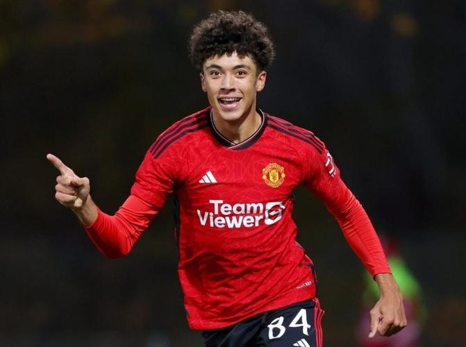 曼联即将外租惠特利/科利尔；齐尔克泽/乌加特/马拉西亚留队