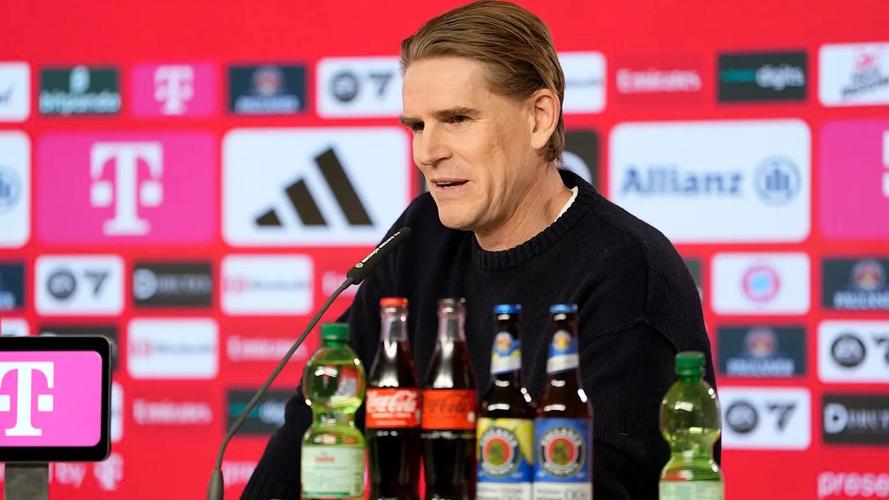 拜仁总监：根据青训和外租球员表现，开始制定今夏转会计划