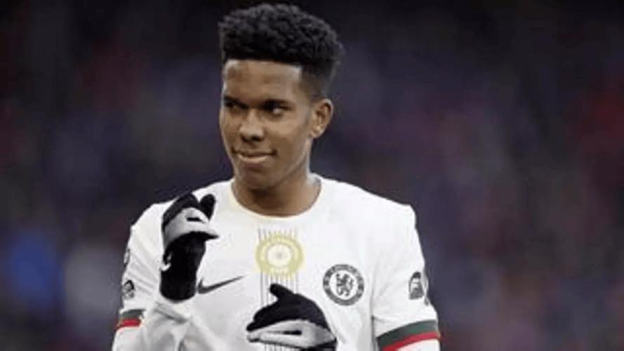 德科:埃斯特旺从未接近过巴萨,因为有位置相似的亚马尔插图 德科:埃斯特旺从未接近过巴萨,因为有位置相似的亚马尔插图